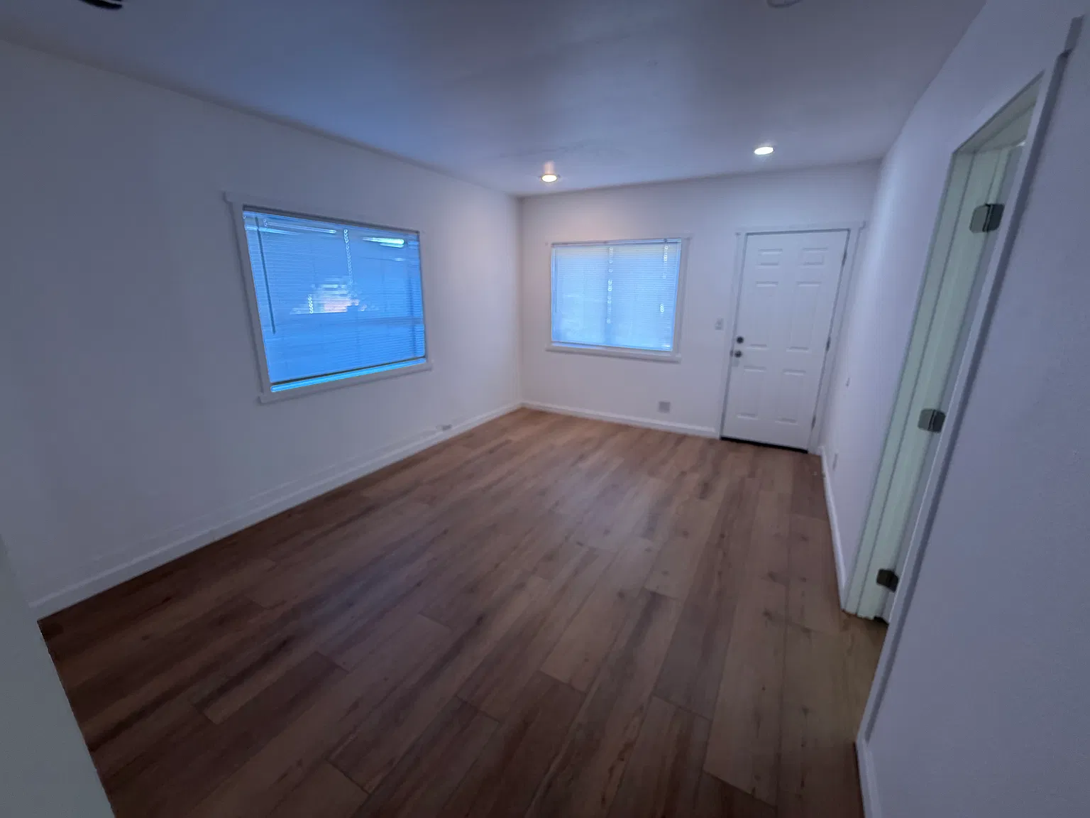 2 bed, 795 sqft, $2,095 — Photo 2