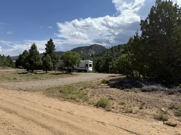 4840 N Bonnie Green Dr, Alton, UT 84710