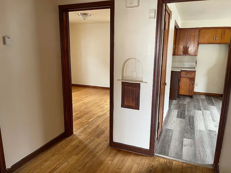 2827 W Bobolink Ave — Photo 4