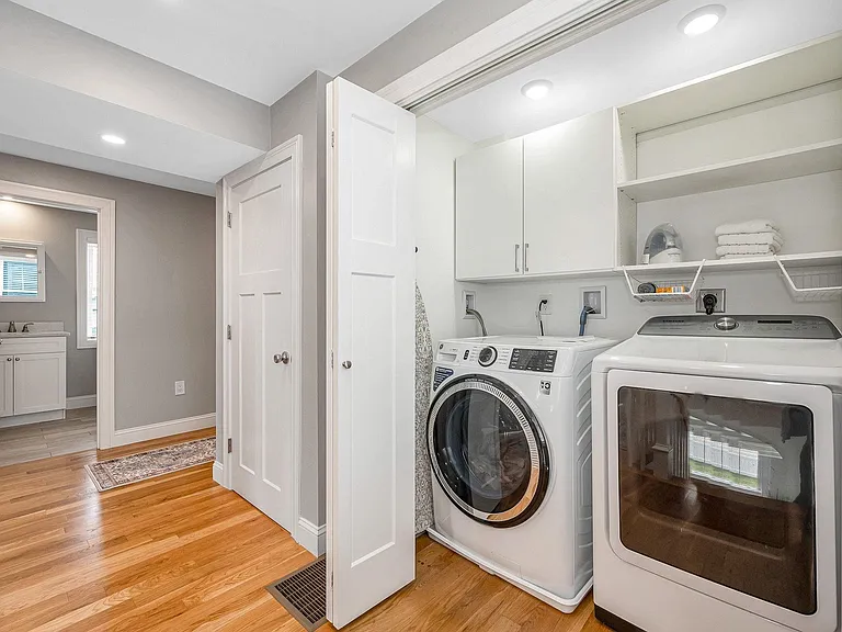 352 Portsmouth Ave — Photo 21