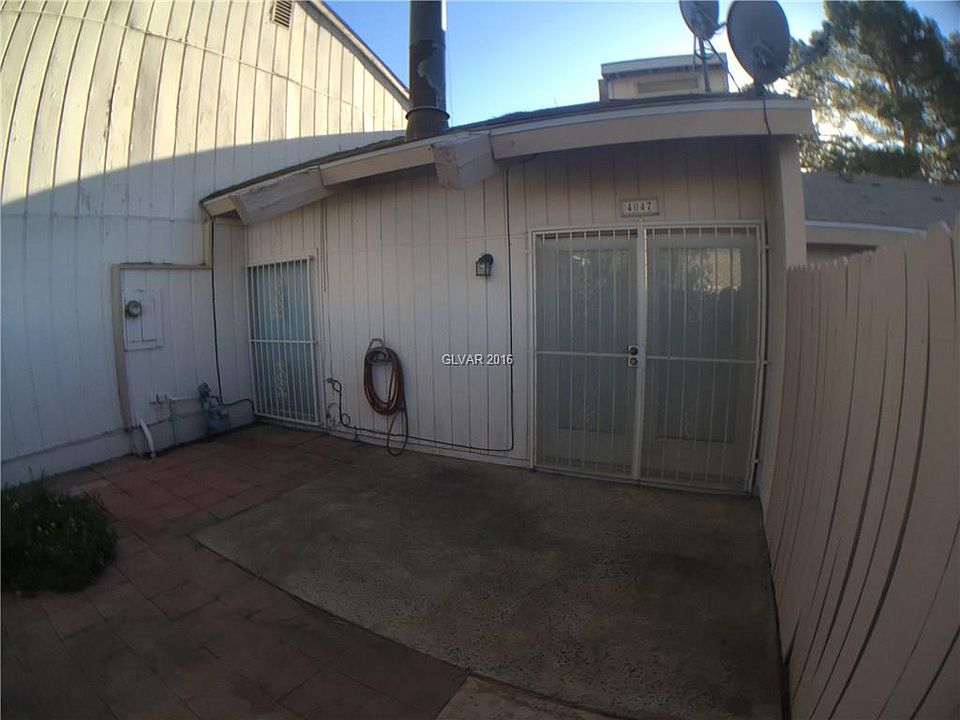 2nd image of 4047 Village Sq #0