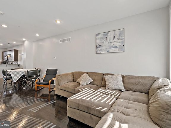 3rd image of 1517 Latona St