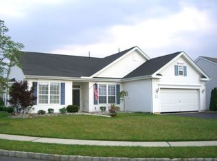 18 Barbary Ln, Columbus, NJ 08022