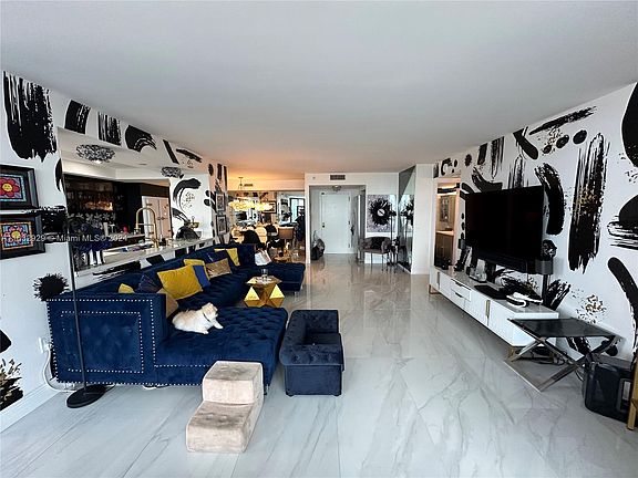 3rd image of 1000 Quayside Ter #Penthouse 7
