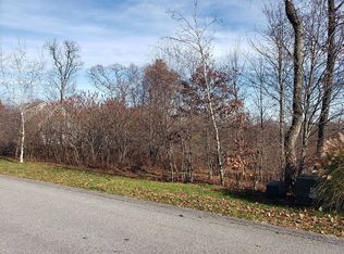 18 Ridgecrest Dr, Wingdale, NY 12594