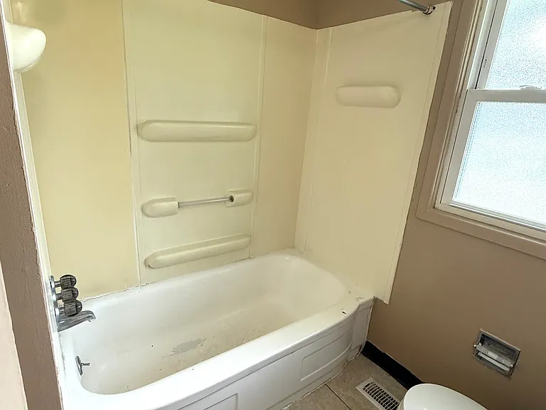 401 Morris Dr — Photo 11