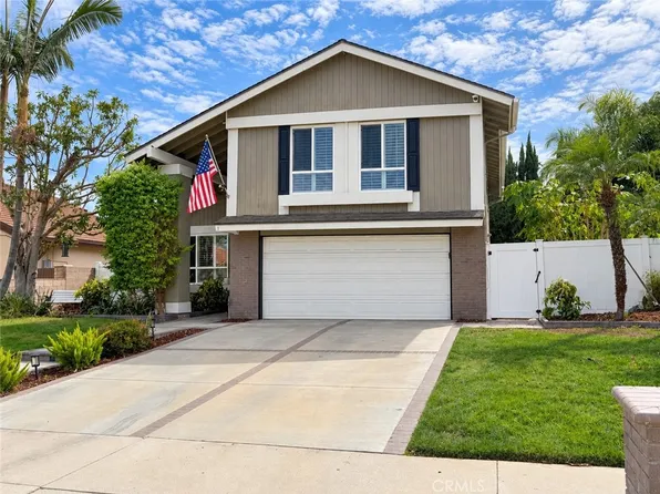 320 Armstrong Dr, Placentia, CA 92870