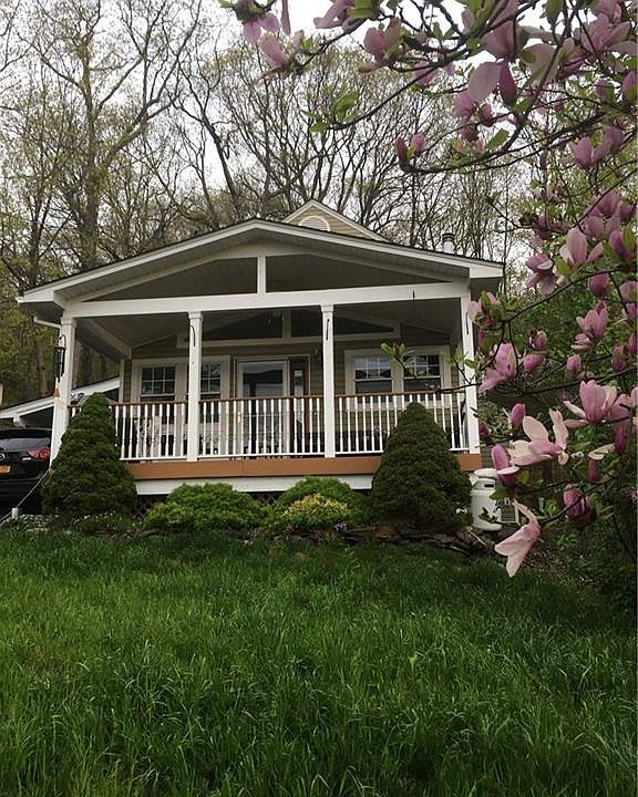 1st image of 132 Brook Trl