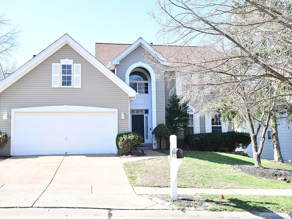 1st image of 878 Wellesley Place Dr