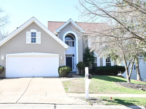 878 Wellesley Place Dr, Chesterfield, MO 63017