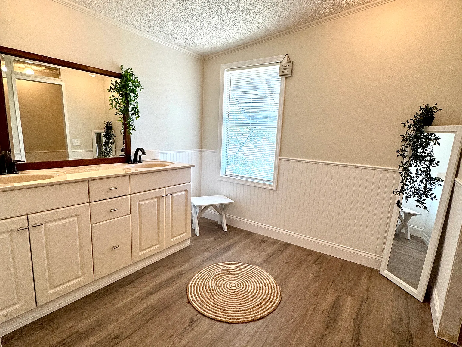 13025 Point Breeze Dr — Photo 3