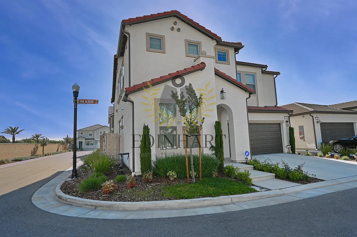 Building Photo - 1439 E Via Albero Dr