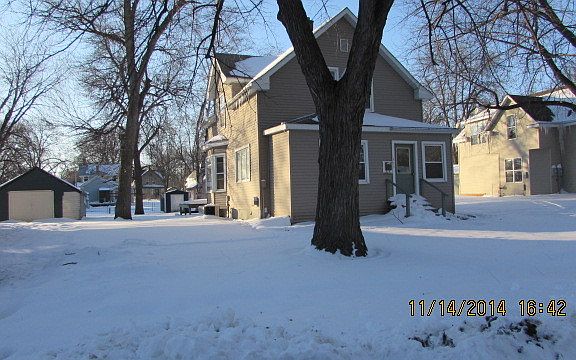 3rd image of 416 Charlotte St SE