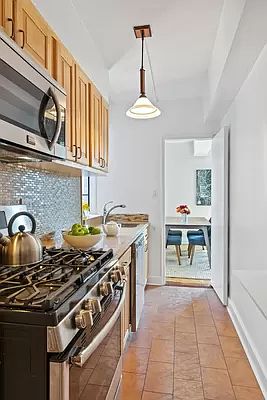 5th image of 57 Montague St APT 6I