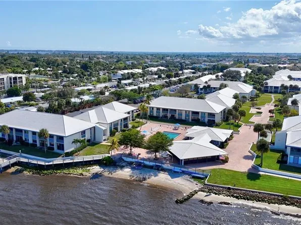 175 SE Saint Lucie Blvd APT A111, Stuart, FL 34996