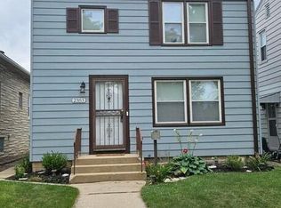 2353 S 77th St, West Allis, WI 53219