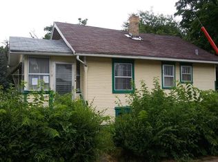 326 W Parker St, Waterloo, IA 50703