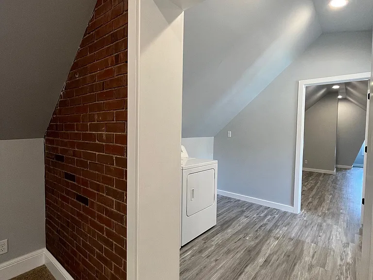 512 S Mathis Ave — Photo 42