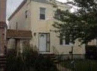 13531 234th St #2, Rosedale, NY 11422