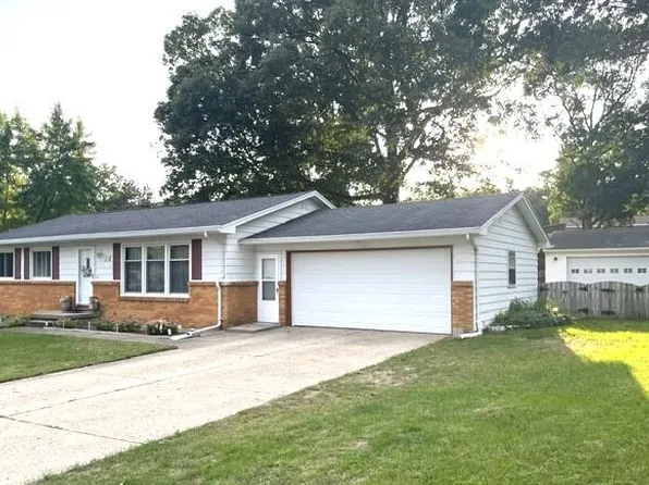 2535 Powers Ave NW, Grand Rapids, MI 49544