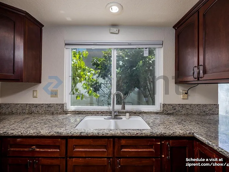 11358 Havstad Dr — Photo 12