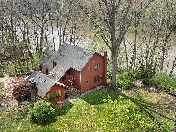 2nd image of 51522 Bridgewater Ct