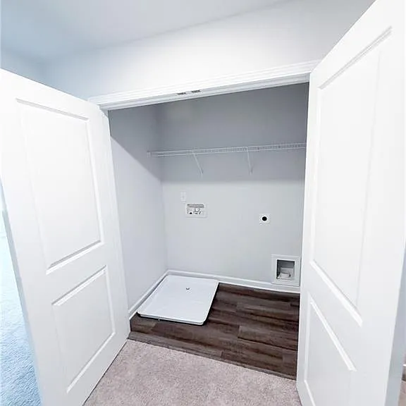 310 Oakwood Dr — Photo 10