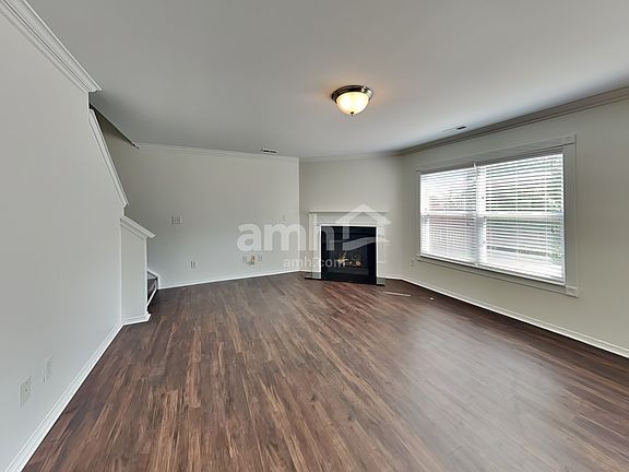 4th image of 2716 Buckleigh Dr