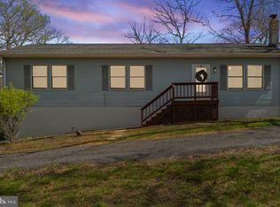 1078 Pine Ridge Dr, Front Royal, VA 22630