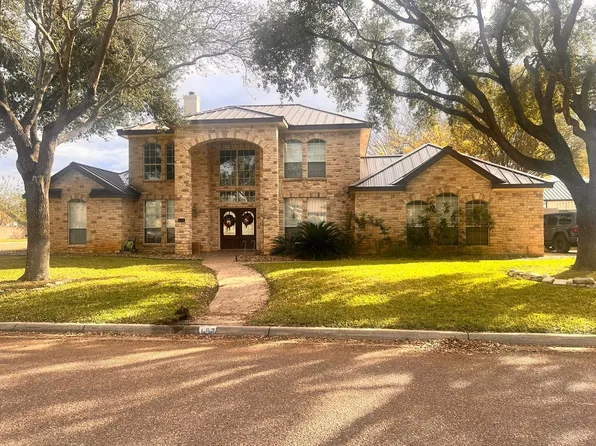 153 Cardinal Ln, Laredo, TX 78045