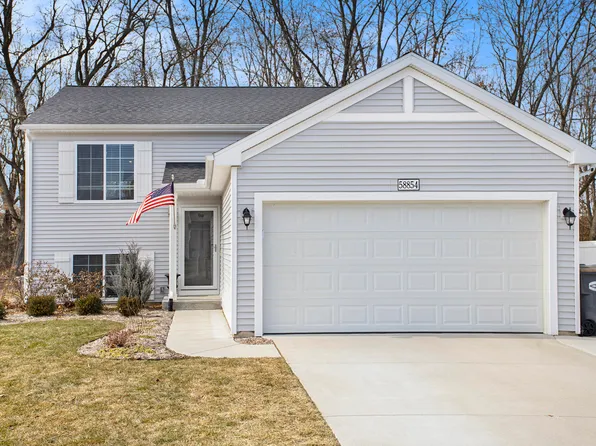 58854 Blue Stem Cir, Mattawan, MI 49071