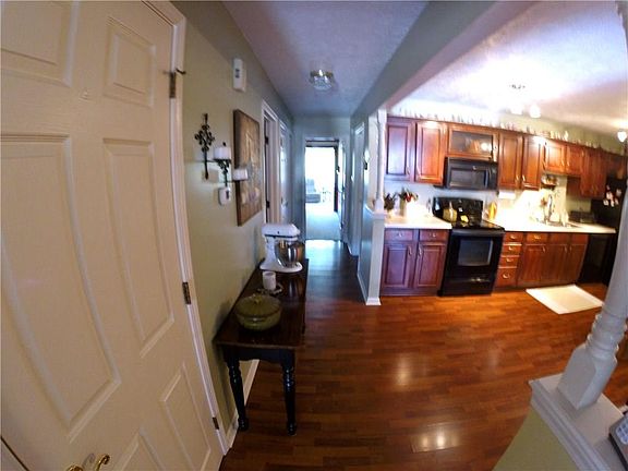 4th image of 207 Andrews Boulevard East Dr