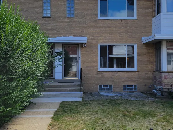 9008B Skokie Blvd #B, Skokie, IL 60077