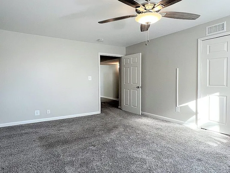 Coppertree Apartments & Townhomes — Photo 15