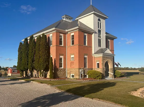 3173 Grindstone Rd, Port Austin, MI 48467