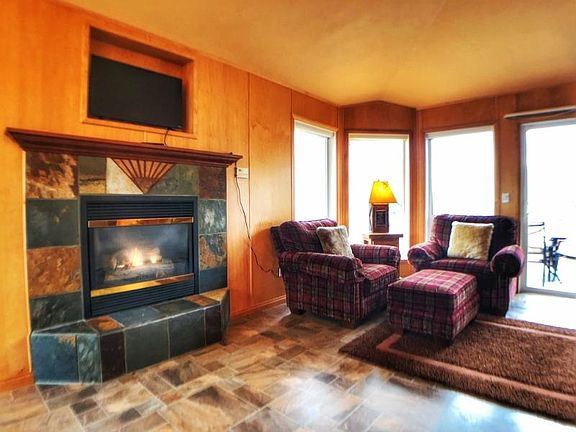 5th image of 401 Golf Haven Dr