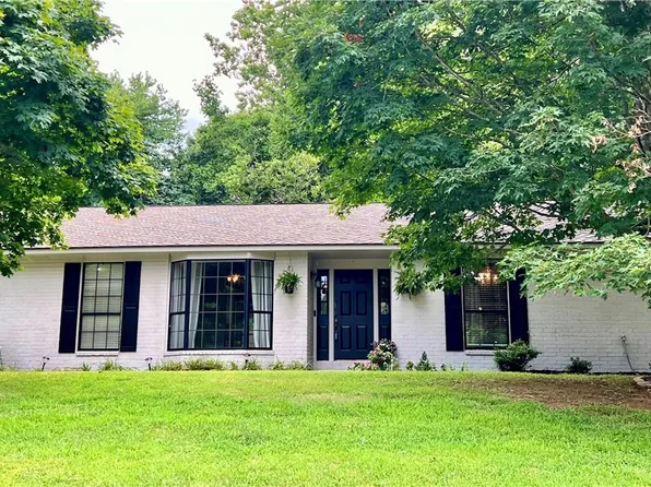 1123 N Huntington Dr, Fayetteville, AR 72701