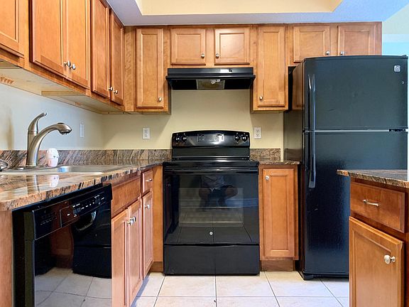 4th image of 512 SW 1st St #512