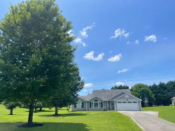 1830 Pheasant Crossing Dr, Dandridge, TN 37725