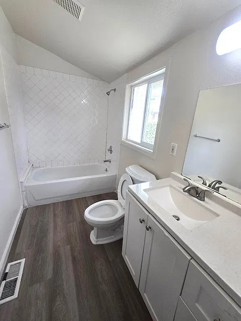 1 bed, 650 sqft, $2,000 — Photo 4