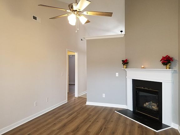 3rd image of 4000 Elkin Ridge Dr #A