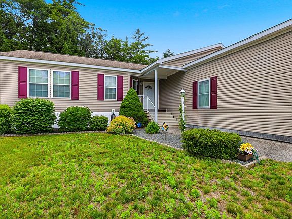 3rd image of 11 Northbrook Drive