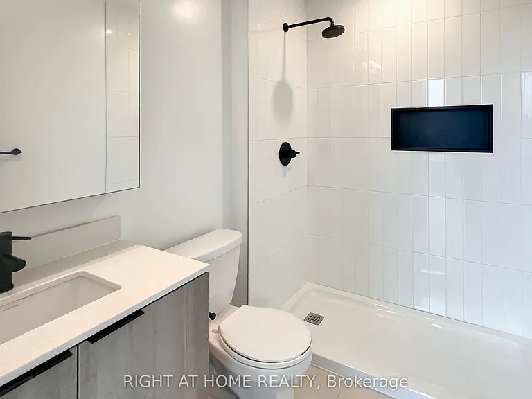 2495 Eglinton Ave W #809 — Photo 7