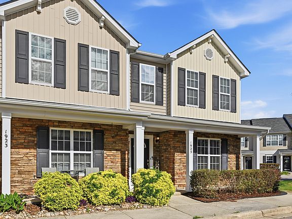 2nd image of 1925 Grassy Banks Dr