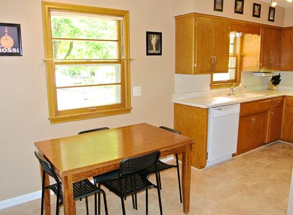 4th image of 283 Butler Ave E
