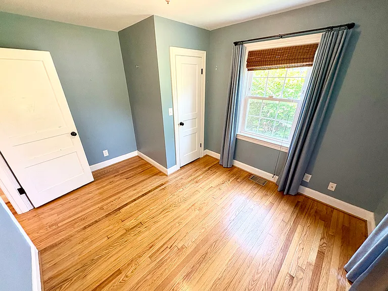 1233 Plymouth Ave — Photo 17