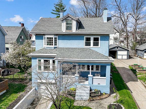 2nd image of 3833 Burwood Ave