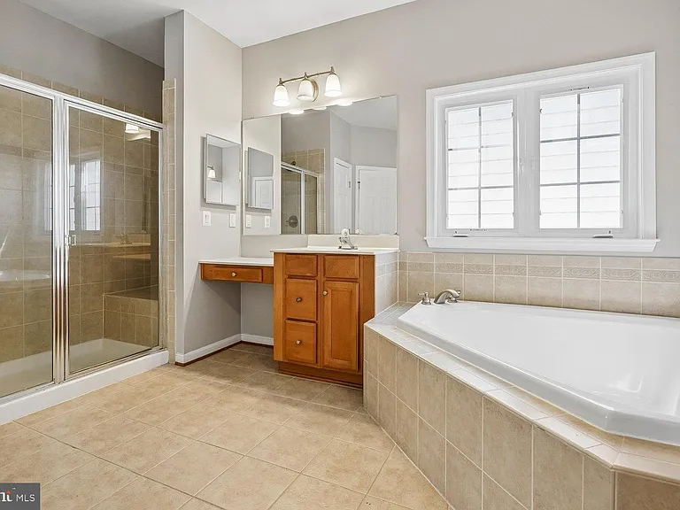 9059 Galvin Ln — Photo 40
