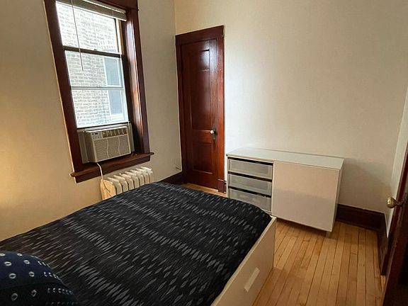 2nd image of 2337 W Cortez St #1