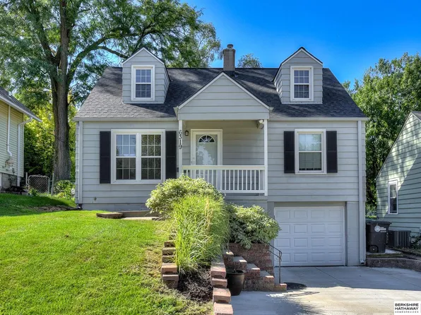 6319 Pierce St, Omaha, NE 68106